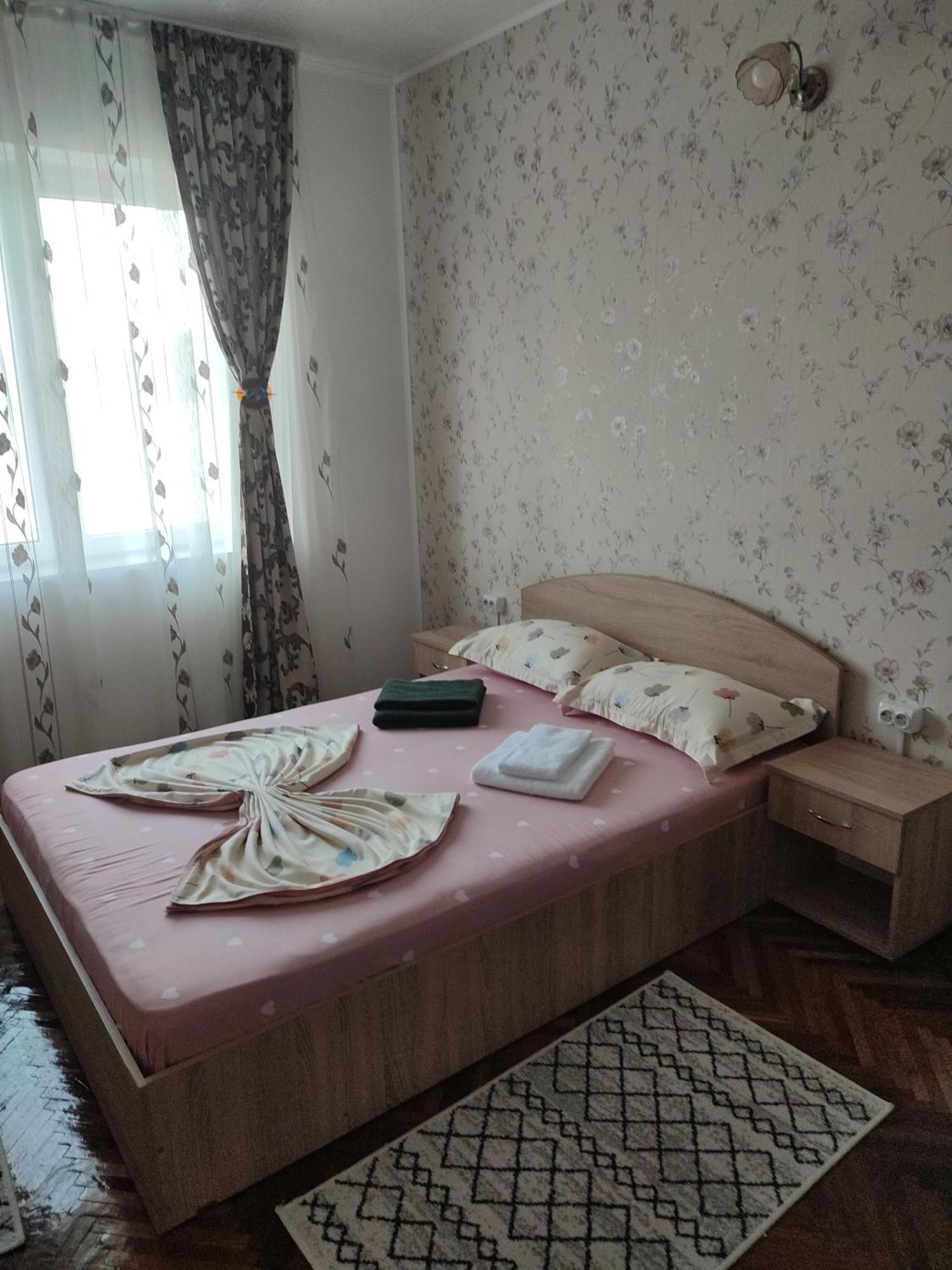 Casa Rebeca Hotel Orsova Bagian luar foto
